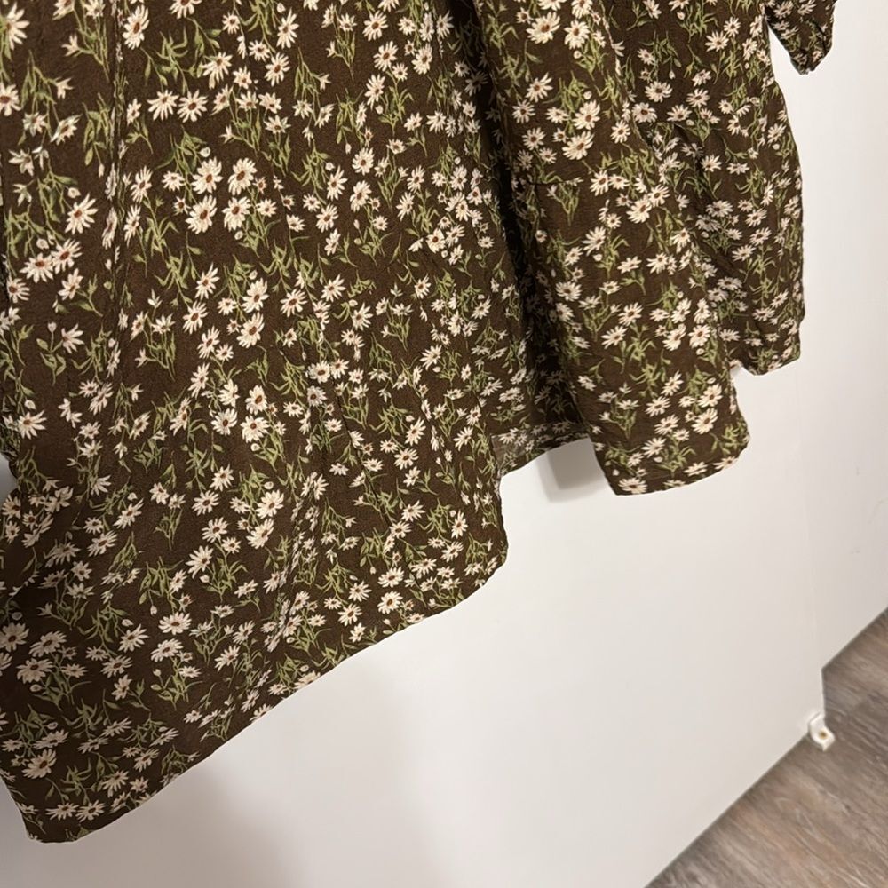 NWT Love Riche Long Sleeve V Neck Floral Dress Ruffle Neutral Women's Medium - Picture 8 of 12